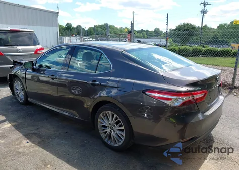 2018 Toyota Camry Xle из США, поврежденный, VIN 4T1B11HK5JU111571
